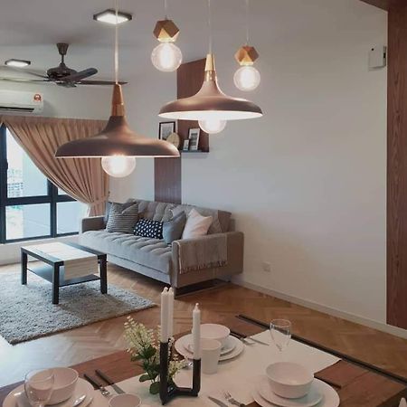 Adore Homestay@Emira Seksyen 13 Shah Alam, Msu, Stadium, Aeon Mall מראה חיצוני תמונה