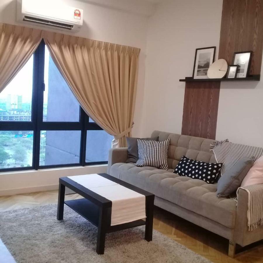 Adore Homestay@Emira Seksyen 13 Shah Alam, Msu, Stadium, Aeon Mall מראה חיצוני תמונה