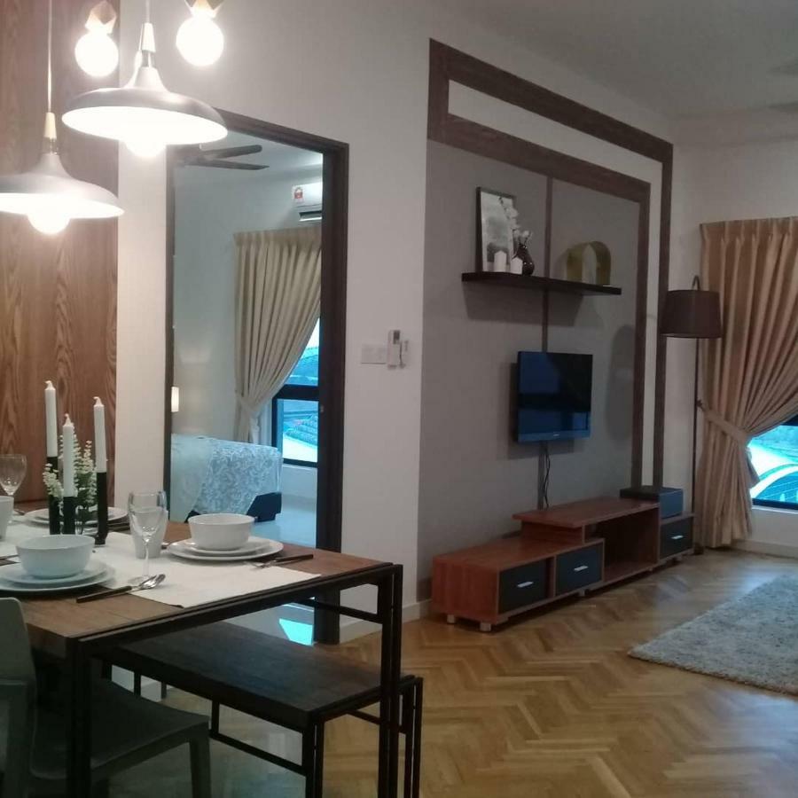 Adore Homestay@Emira Seksyen 13 Shah Alam, Msu, Stadium, Aeon Mall מראה חיצוני תמונה